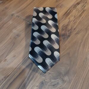 Adolfo Black and Cream Wave Pattern Tie
